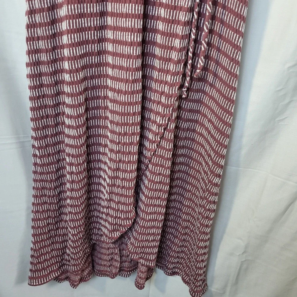 Caution to the Wind Mauve Dash Stripe Faux Wrap Midi Dress Women Medium J8593-GT - Picture 3 of 6